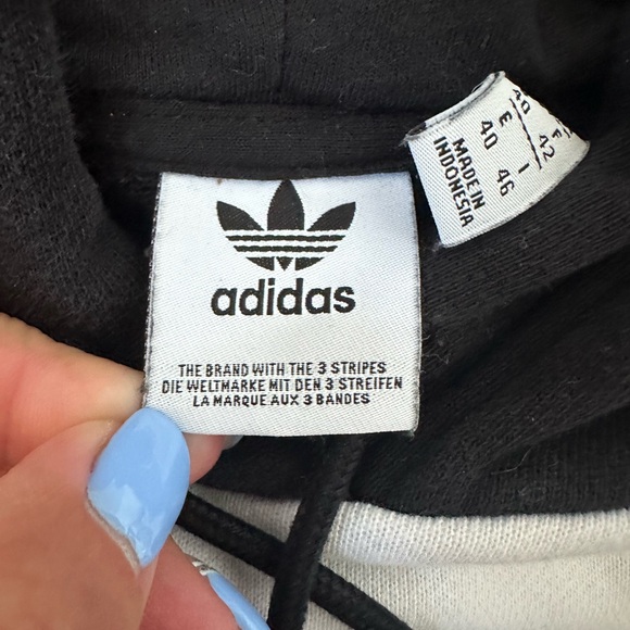 Women’s adidas Black and White Cropped Top Hoodie Size Medium - Picture 4 of 7